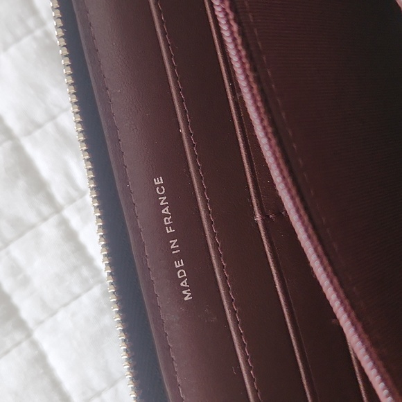 Chanel zip around wallet large. Made in France. Used a few times. Like New! - Picture 7 of 8